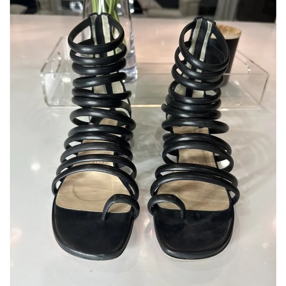 Christian louboutin - Picture 1 of 8